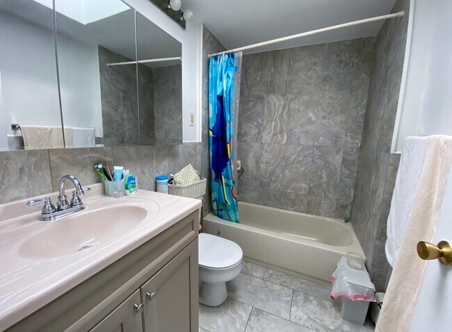 Building Photo - 16 Prospect Ave