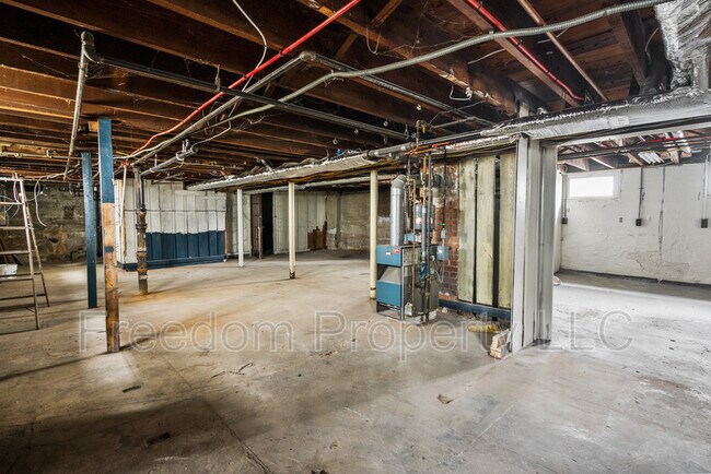 Building Photo - 9 Bretton Rd