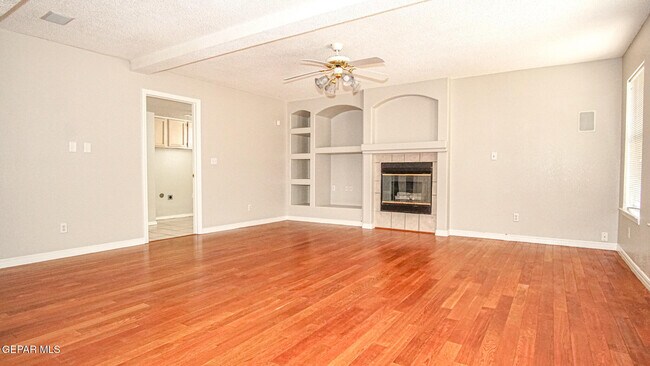 Building Photo - 7481 Umbria Dr
