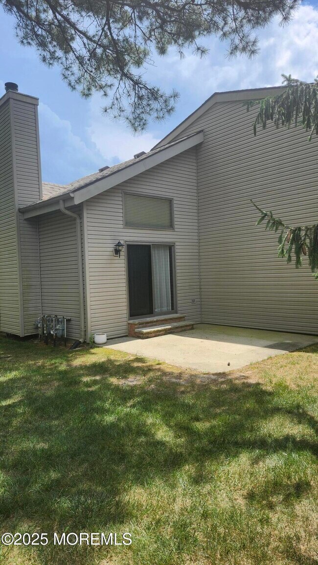 Building Photo - 26 White Swan Way
