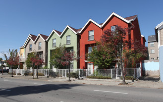 Building Photo - Lone Palm Court Apartments