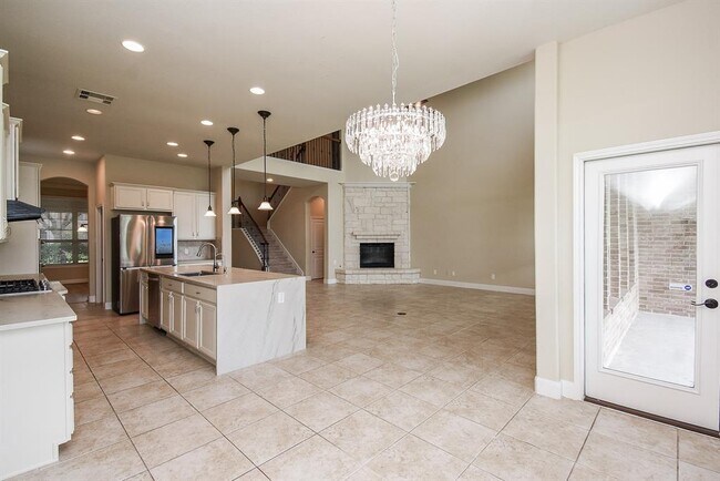 Building Photo - 25807 Somerset Meadows Ct