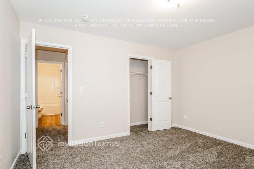 Building Photo - 48 Autumn Canyon Path SE