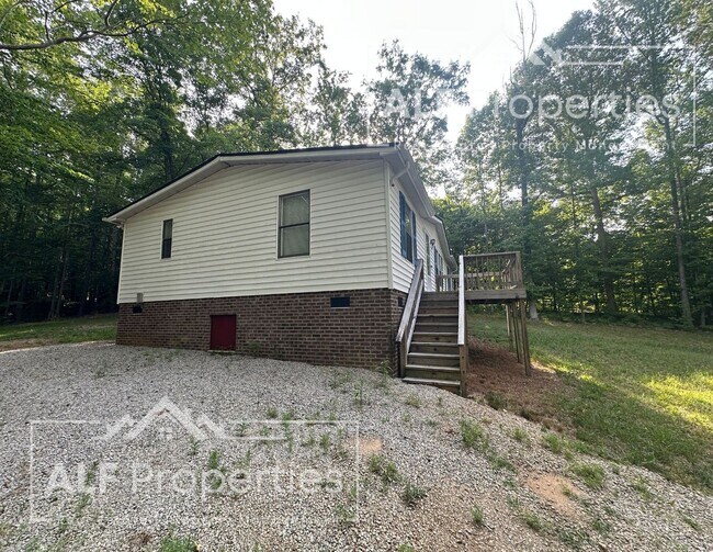Building Photo - Peaceful 3BR Home on Plantation Drive