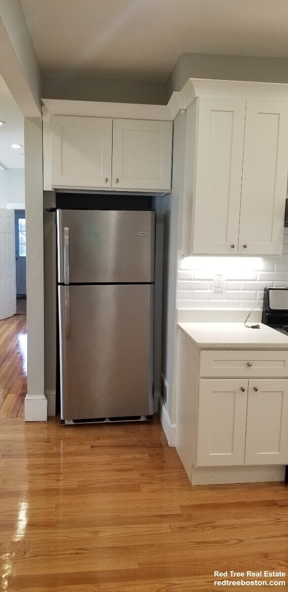 Building Photo - 11 Rosemary St