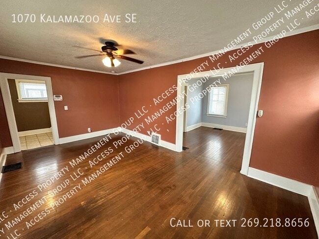 Building Photo - 1070 Kalamazoo Ave SE