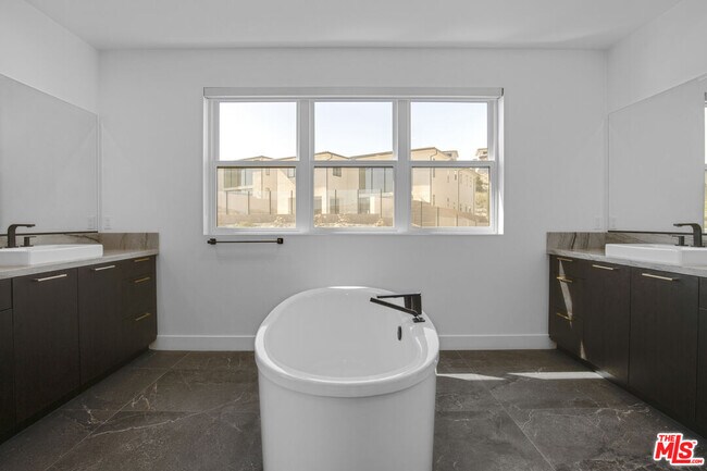 Building Photo - 20056 Mersey Ln