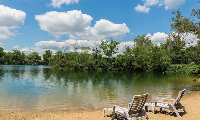 20 acre lake for swimming, kayaking, SUP, stand up paddle boarding - 1450 Cliff Ct