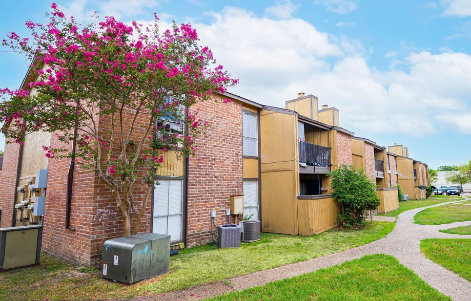 Building Photo - Retreat on Rosslyn
