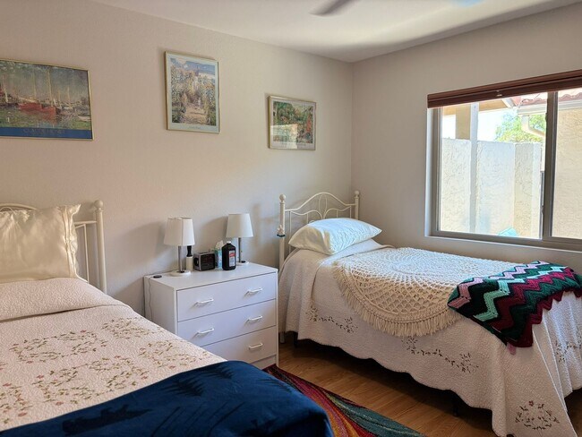 Building Photo - Beautifully updated 2 bedroom with large den/office area. In Leisure World a 45+ Active Adult Res...