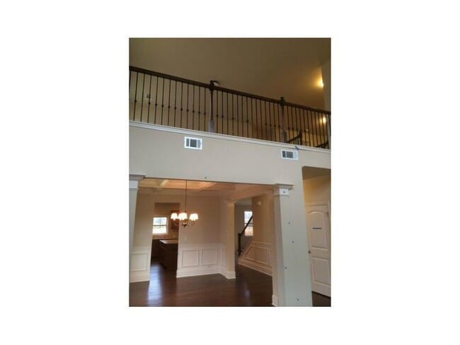 Building Photo - 6010 Pine Bluff Dr