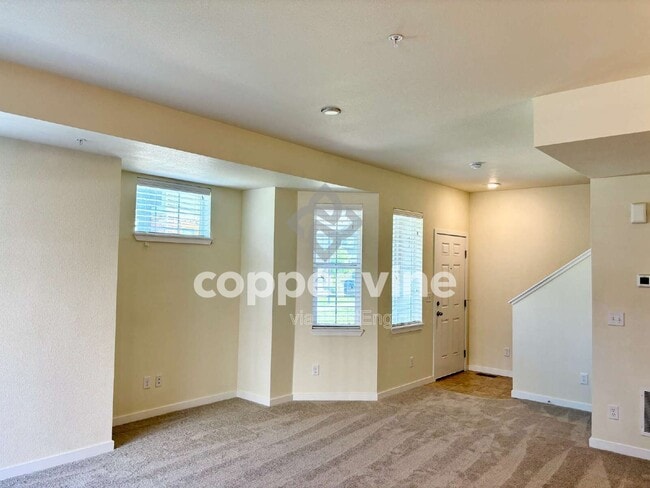 Building Photo - 12874 Jasmine St
