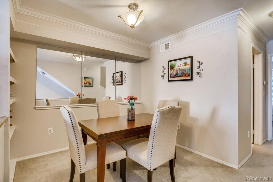 Dining Room - 1927 Piper St
