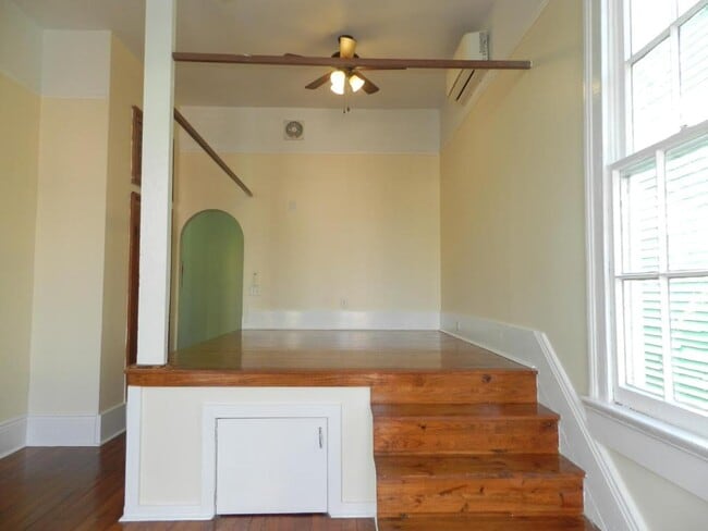 Building Photo - 1232 Saint Andrew St