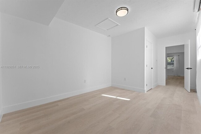 Building Photo - 2610 NW 83rd Ave