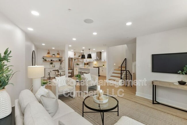 Building Photo - 1601 Portugal St