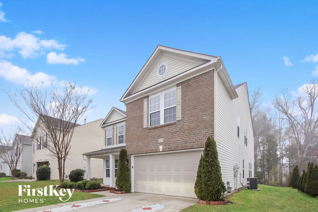 Building Photo - 13934 Lawrence Farm Ln