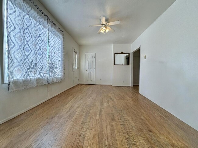 Building Photo - 1708 Grayland St