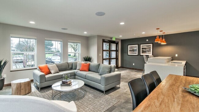 Building Photo - 3708 NE 109th Ave