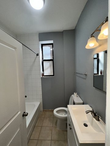 Building Photo - 2701 E 75th Pl