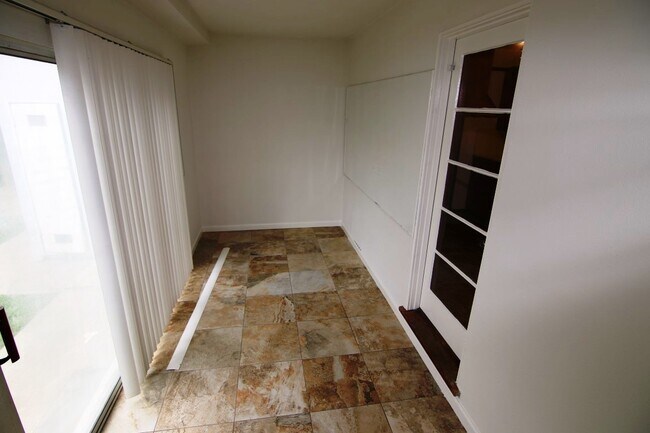 Building Photo - 3602 Weston Pl