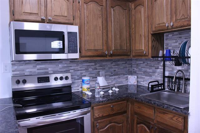 Building Photo - 2411 Anderson St