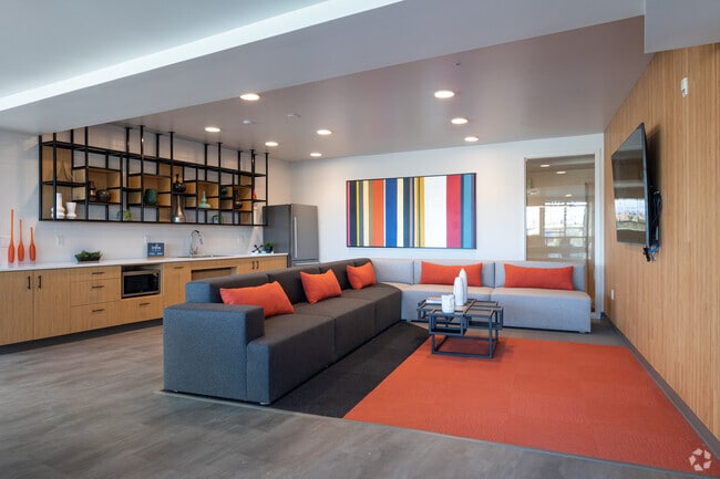 Interior Photo - The Overland