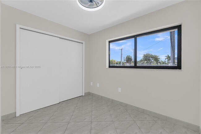 Building Photo - 631 SW 102nd Ave