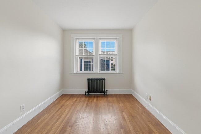 Building Photo - 17 Greenleaf St