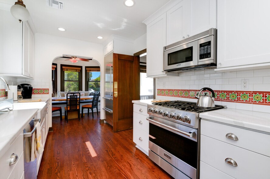 Building Photo - 3519 32nd St