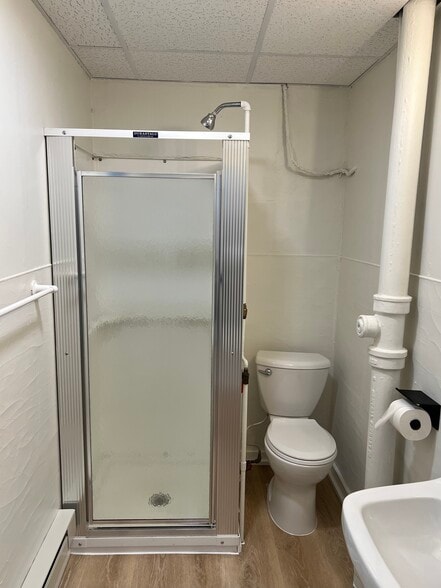 Building Photo - 113 1/2 Main St E