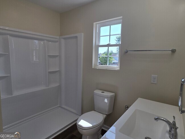 Building Photo - 113 Towne Pk E Dr