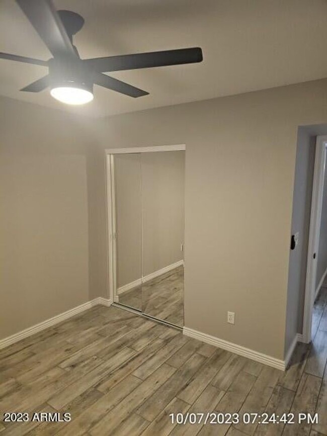 Building Photo - Absolutely Stunning Remodeled 2 Bedroom Co...