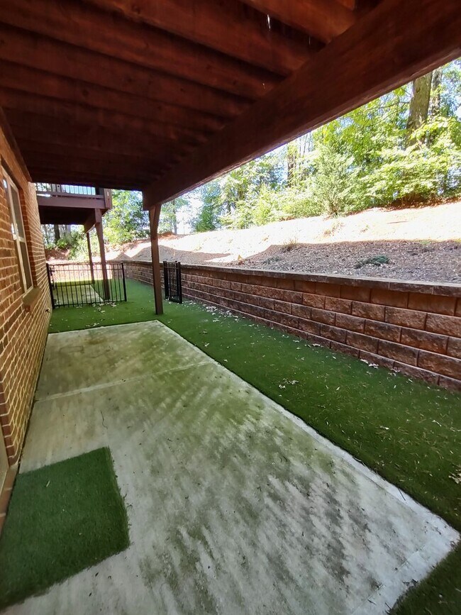 Building Photo - Luxury Townhome Available in Fairway Row C...