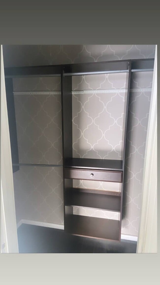 Building Photo - 422 Cypress Rd