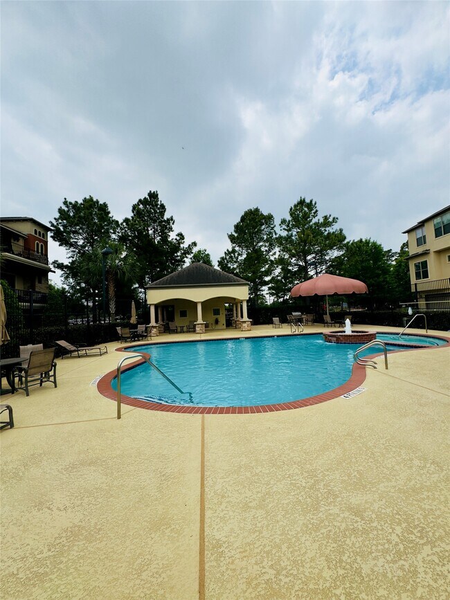 Building Photo - 14535 San Pietro Dr