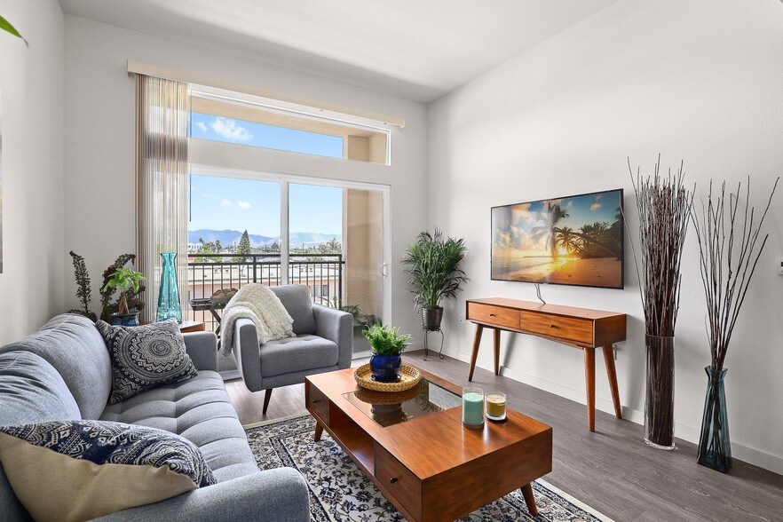 Summit on Woodman 7354 Woodman Ave Van Nuys CA 91405 Apartment Finder