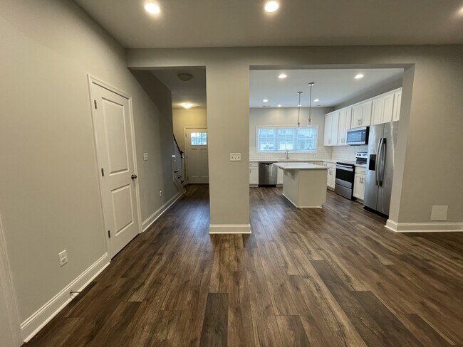 Building Photo - 1178 Commonwealth Cir