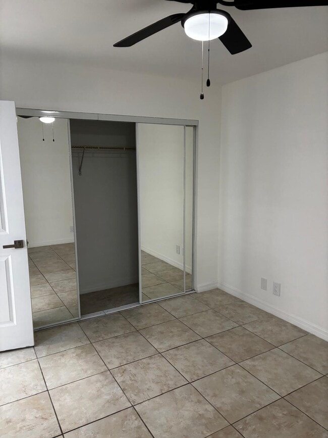 Building Photo - 1515 Lake Crystal Dr