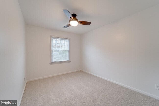 Building Photo - 4047 Chetham Wy