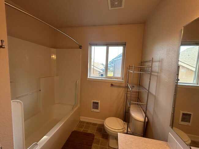 Building Photo - Brand New 2 Bd 1 Ba, 2 Gar Garage in the h...