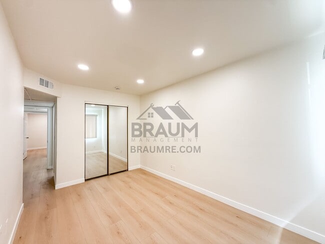 Building Photo - 11839 Burbank Blvd