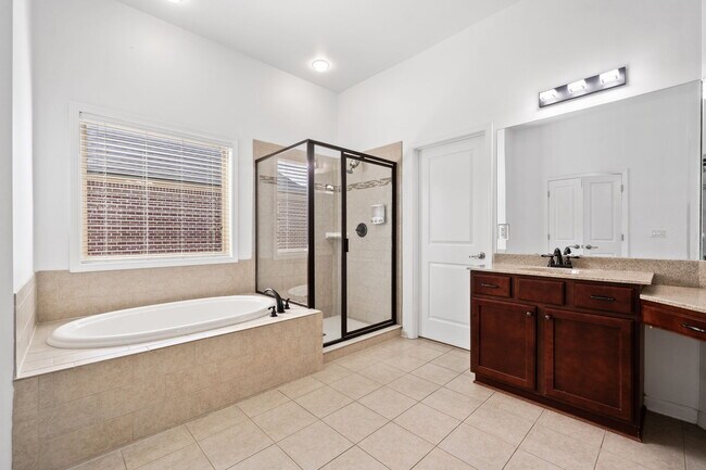 Building Photo - 2435 Sentinel Chase Way