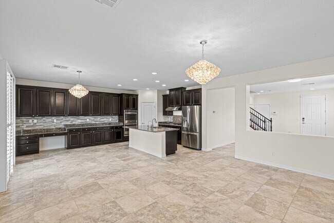 Building Photo - Beautiful West Vegas Home With Next Gen Suite