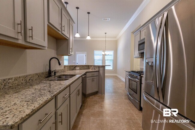 Building Photo - 660 Turquoise Dr