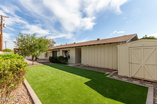 Building Photo - 8730 E Terrace Dr