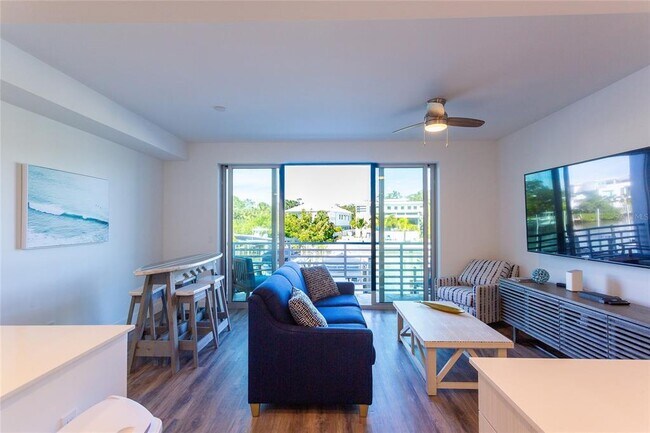 Building Photo - 1709 N Tamiami Trl