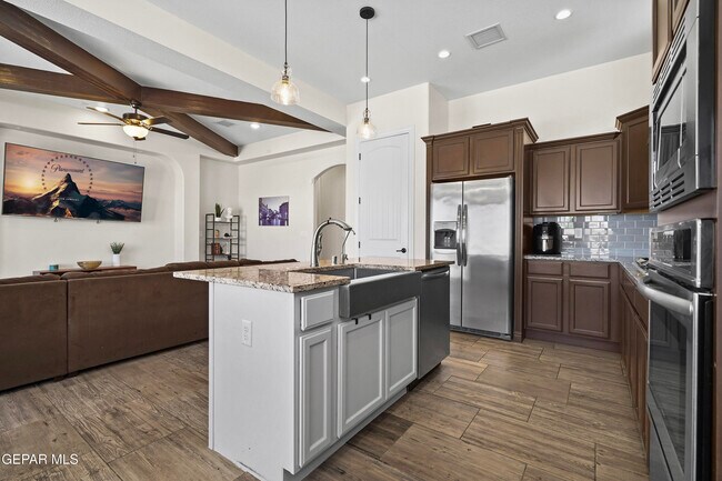Building Photo - 12911 Aberdare Dr