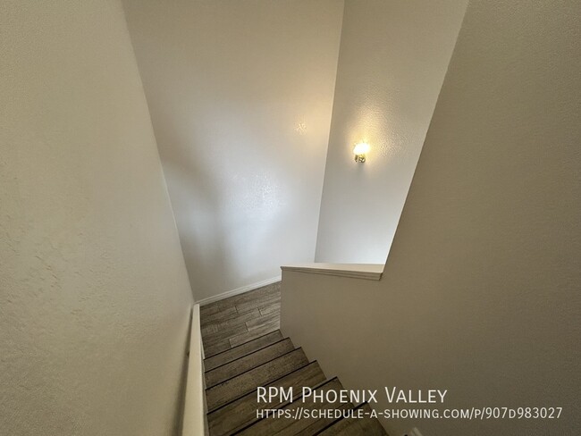 Building Photo - 3/2 Chandler Townhome *NEW* Paint & *NO* C...