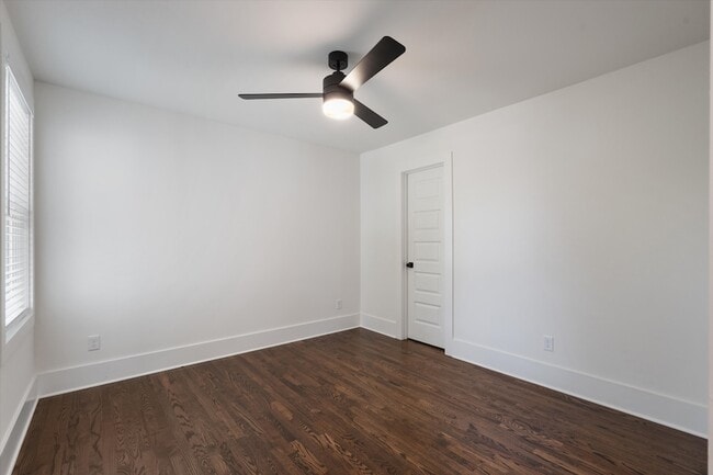 Building Photo - 1802 10th Ave N